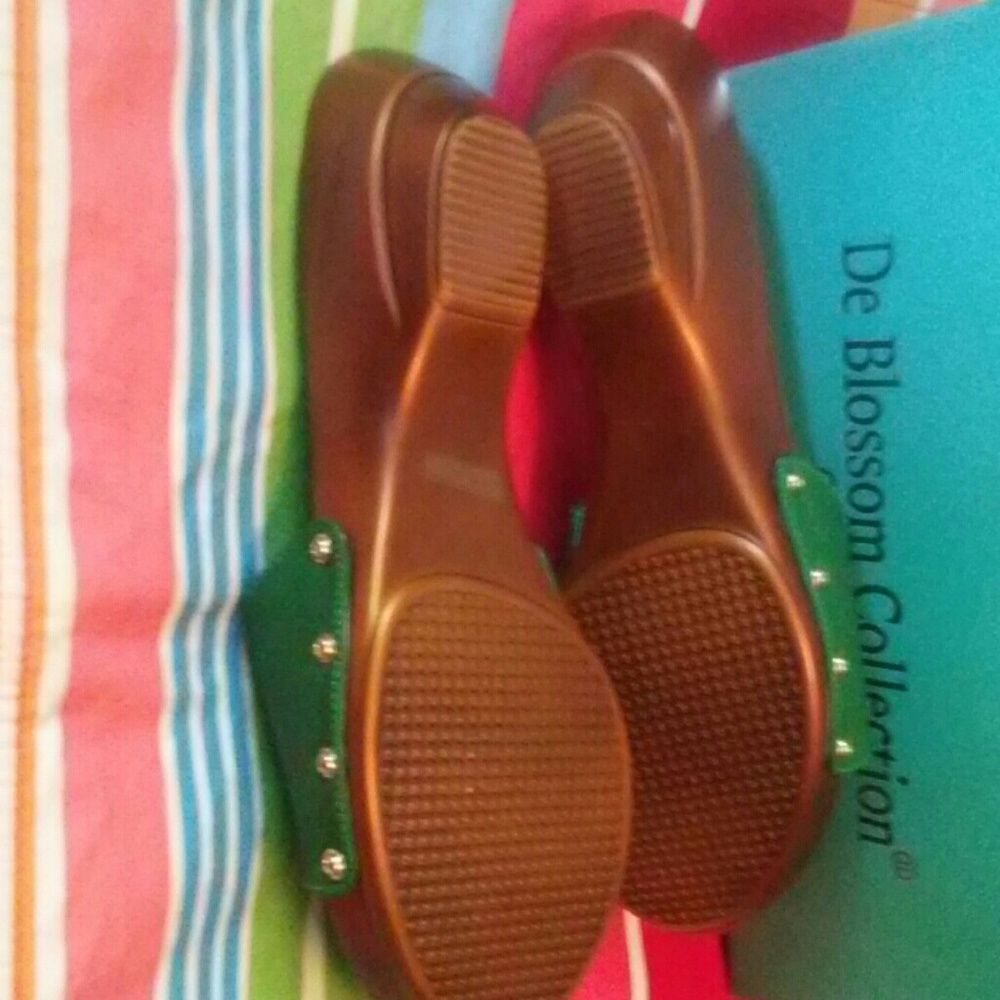 Ladies Slides - Picture 3 of 5
